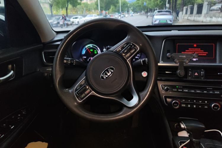 Used Kia K5 2016 2.0L Hybrid GLS