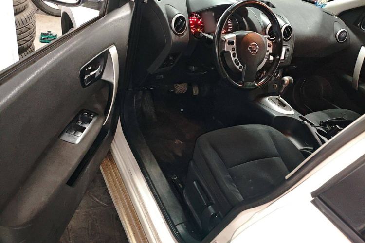 Used Nissan Qashqai 2015 2.0 XL Coolfire CVT 2WD Driver Seat