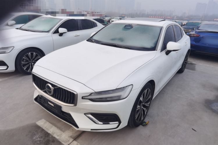 Used Volvo S60 2023 B4 Zhiyuan Luxury Edition