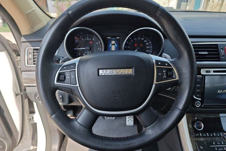 Used Haval H8 2015 2.0T Two-Wheel-Drive Elite Version