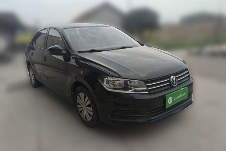 Used Volkswagen Santana 2016 1.6L Manual Fashion Edition Front Right 45 Deg