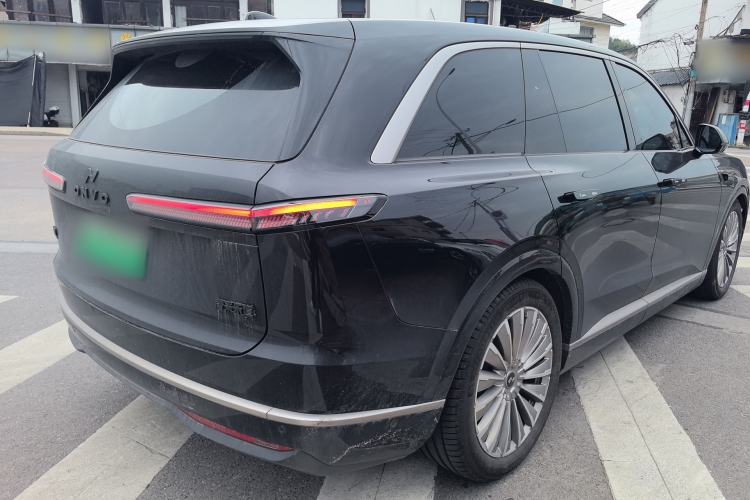 Used ONVO Luxeed L90 2025 Model—Max Six-Seater Version Rear Right 45 Deg