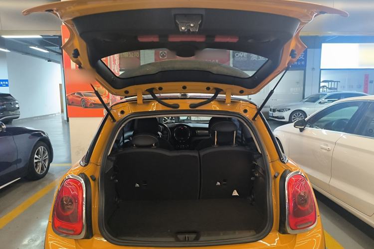 Used MINI MINI 2014 1.5T COOPER Fun
