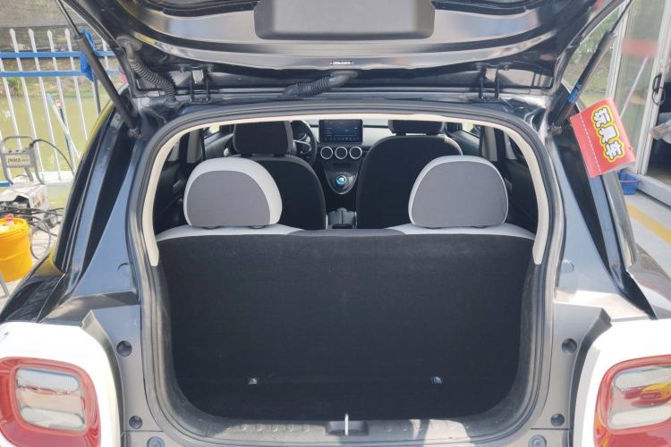 Used ORA Black Cat 2021 301 km Basic Version
