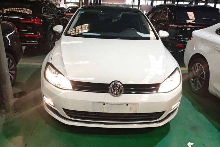 Used Volkswagen Golf 2016 1.6L Automatic Comfort Model Front