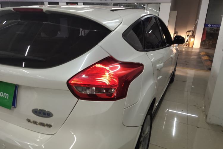 Used Ford Focus 2015 Hatchback 1.6L Automatic Comfort Model
