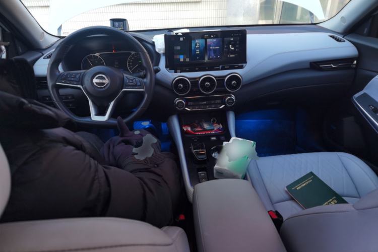 Used Nissan Sylphy 2023 Super Hybrid Electric Drive Ultra-Luxury Model Center Console