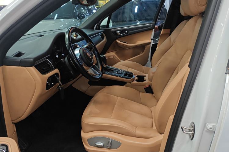 Used Porsche Macan 2017 Macan 2.0T Left Front Seat