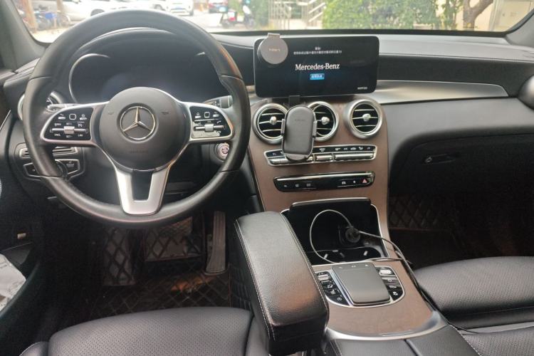 Used Mercedes-Benz GLC 2020 Facelift GLC 300 L 4MATIC Dynamic Edition