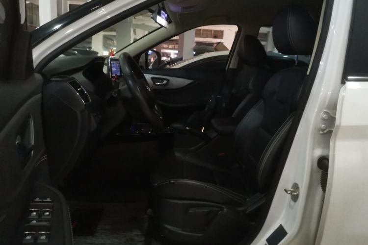 Used Dongfeng Fengon S560 2018 1.8L Manual Urban Model 7 Seats
