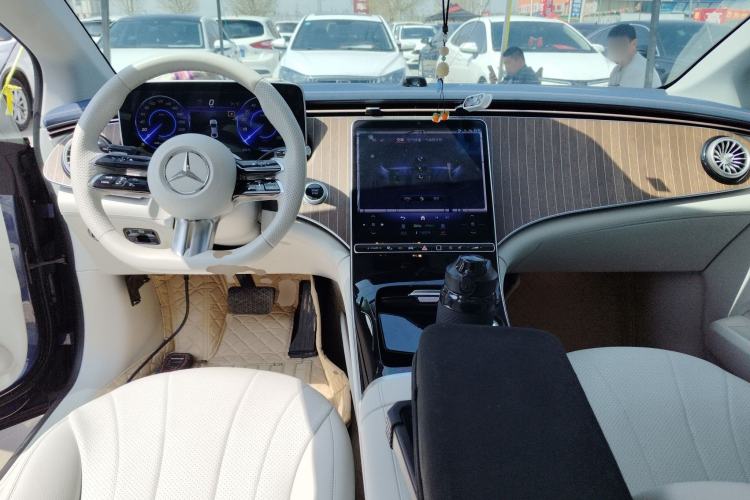 Used Mercedes-Benz EQE 2022 350 Pioneer Edition
