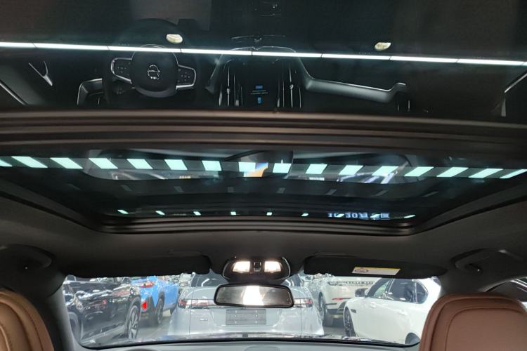 Used Volvo XC60 2022 B5 4x4 Zhiyi Luxury Edition
