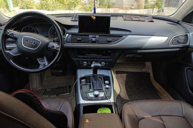 Used Audi A6L 2014 30 FSI Technology Model Center Console