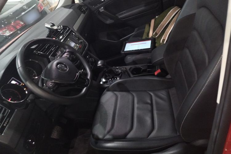 Used Volkswagen Tiguan L 2017 330TSI Automatic Two-Wheel Drive Comfort Edition Left Front Seat