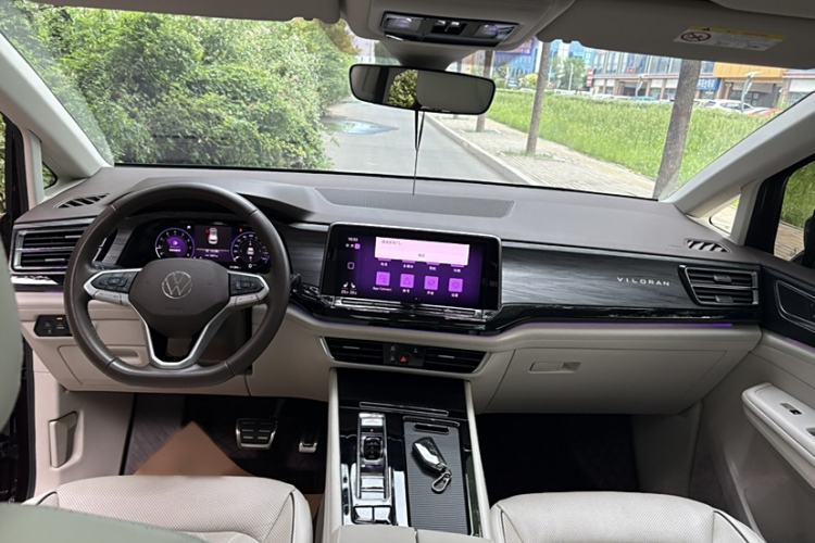 Used Volkswagen Viloran 2022 380TSI Prestige Edition
