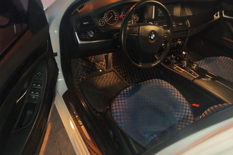 Used BMW 5 Series 2014 520Li Elegant Model
