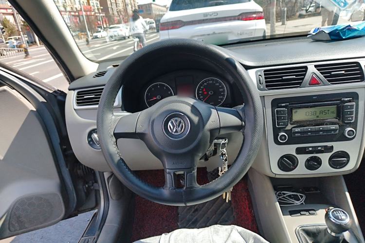 Used Volkswagen Bora 2011 1.6L Manual Fashion Edition
