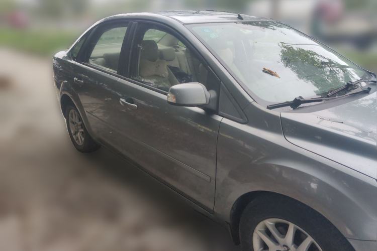 Used Ford Focus 2009 Sedan 1.8L Automatic Fashion Edition Front Right 45 Deg