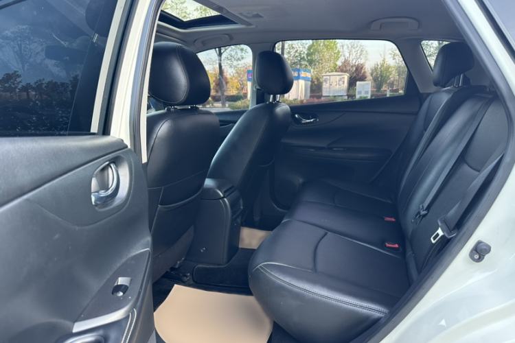 Used Nissan Tiida 2021 1.6L CVT Cool Edition Interior 3