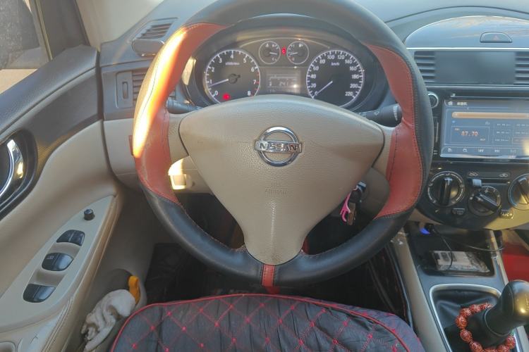 Used Nissan Tiida 2011 1.6L Manual Comfort Edition

