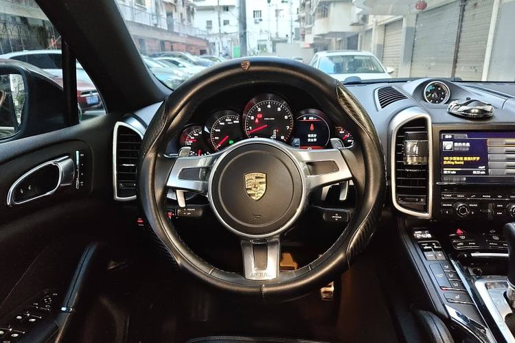 Used Porsche Cayenne 2014 Cayenne Platinum Edition 3.0T
