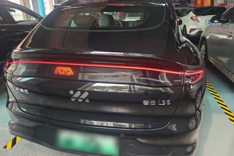 Used IM LS6 2026 Model Range-Extending 66 Max+ Rear