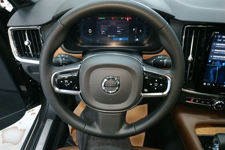 Used Volvo S90 2023 B5 Zhiyi Luxury Edition
