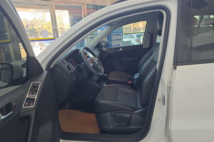 Used Volkswagen Tiguan L 2016 280TSI Automatic Two-Wheel-Drive Silk Road Style Edition