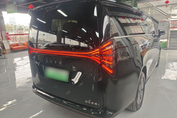 Used Geely Galaxy LEVC L380 2024 116 Degrees 6 Seats Two-Wheel Drive Pro