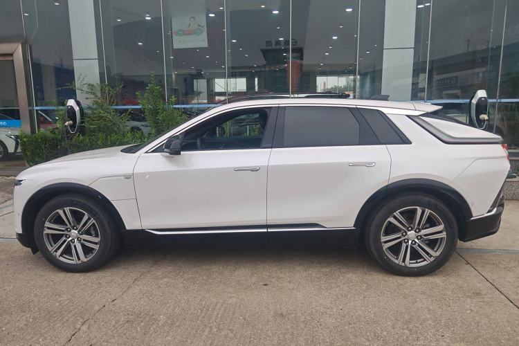 Used Cadillac LYRIQ 2022 Rear-Drive Long-Range Prestige Edition
