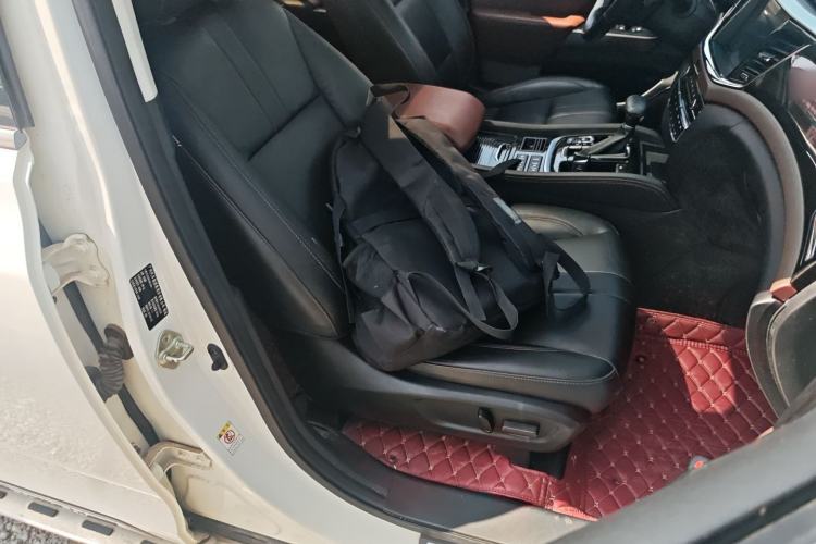 Used GAC Trumpchi GS8 2017 320T Two-Wheel Drive Luxury Smart Connectivity Version (7 Seats) Right Front Seat