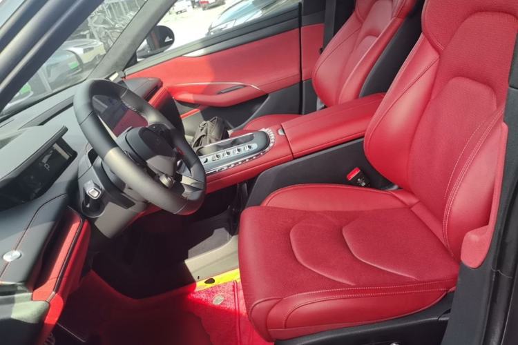 Used Xiaomi Auto SU7 2024 Four-Wheel Drive Ultra-Long Range Advanced Intelligent Driving Max Edition