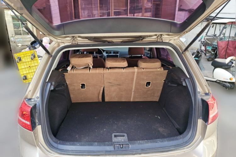 Used Volkswagen Golf 2016 1.6L Automatic Fashion Model