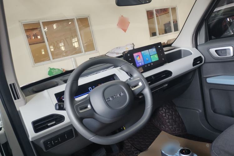 Used Geely Galaxy Panda 2023 Panda Mini 200km Endurance Bear
