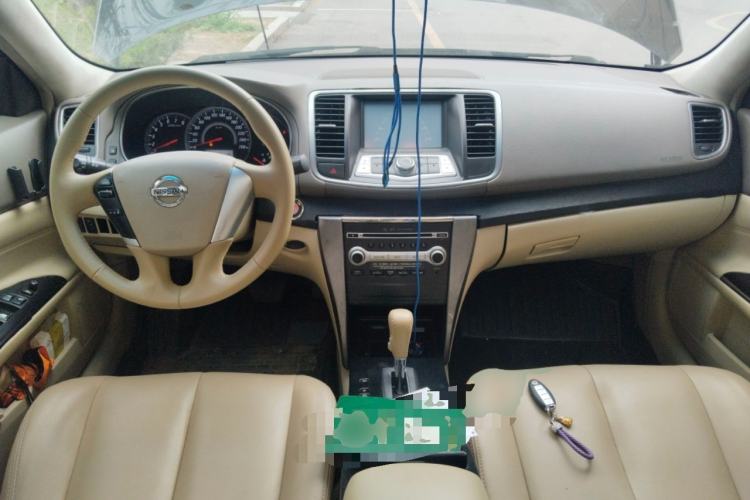 Used Nissan Teana 2011 2.0L XL Comfort Edition Center Console