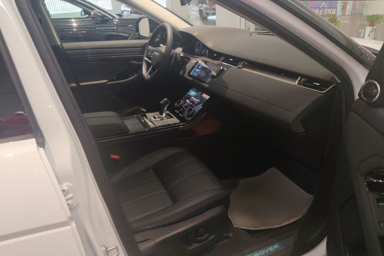 Used Land Rover Range Rover Evoque 2023 Aurora L 249 PS Luxury Edition
