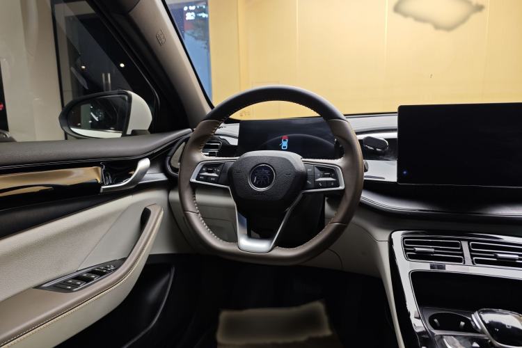 Used BYD Qin PLUS 2024 HONOR Edition DM-i 55KM Leading Model