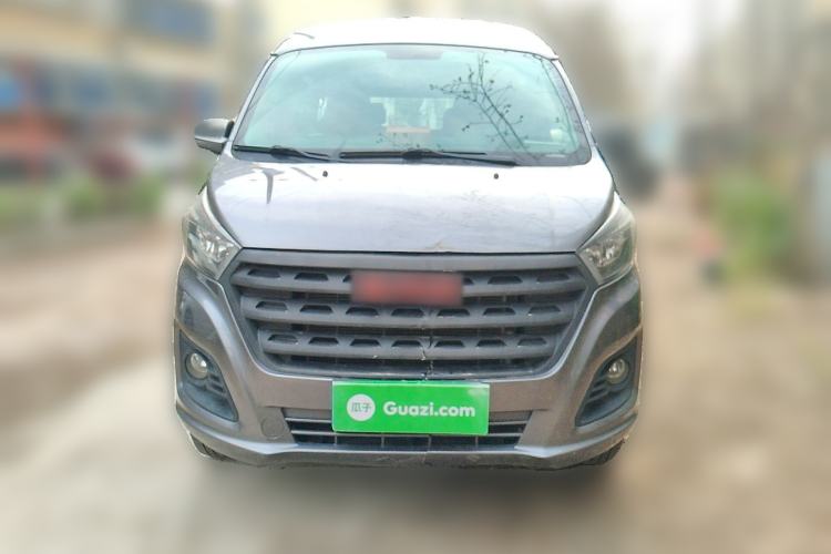 Used Jinbei Gold Hiace 2021 2.0L Passenger Van Travel Lion 7-Seater Front