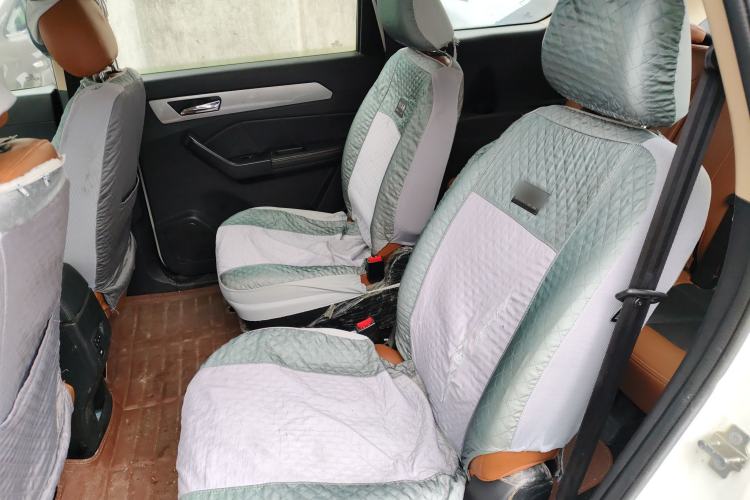 Used BAIC Weiwang M50F 2017 1.5L Comfort Edition Left Rear Seat