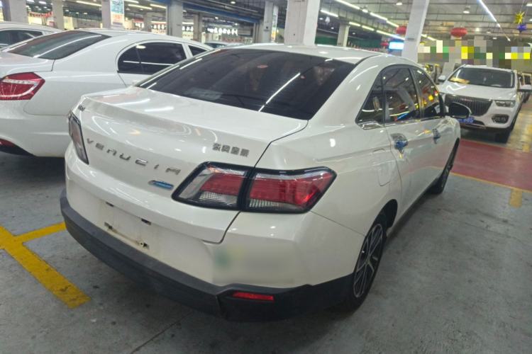 Used Venucia D60 2018 1.6L CVT Smart Connect Elite Edition
