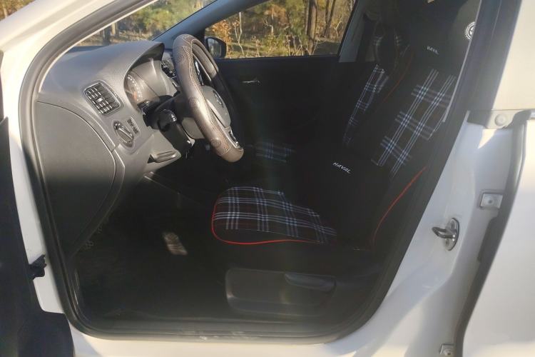 Used Volkswagen Polo 2014 1.6L Manual Comfort Edition