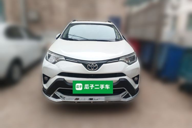 Used Toyota RAV4 2016 2.0L CVT Two-Wheel Drive Fashion Edition China V Standard