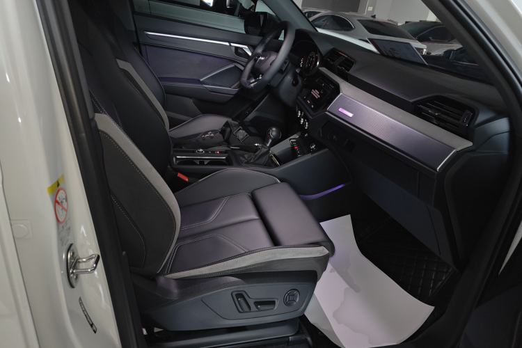 Used Audi Q3 2024 35 TFSI Fashion Dynamic Edition
