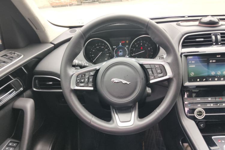 Used Jaguar F-PACE 2019 2.0T Four-Wheel Drive Urban Luxury Edition