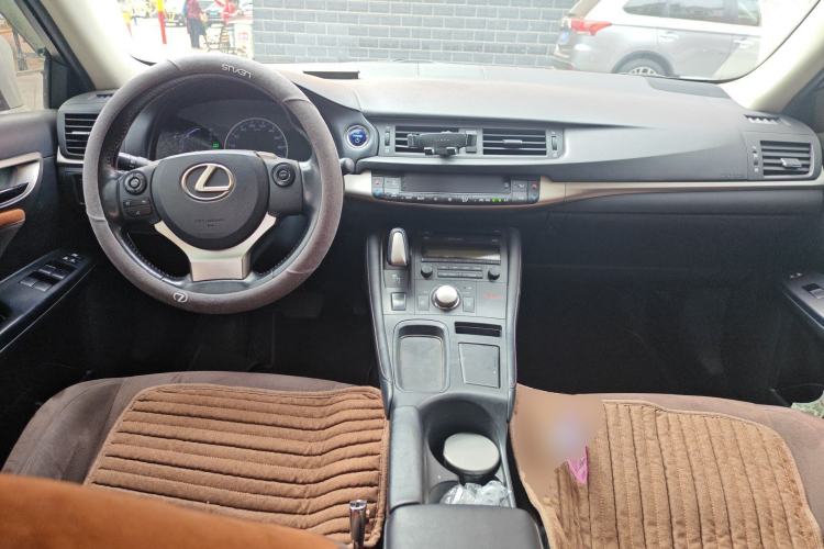 Used Lexus CT 2017 CT200h Elite Edition Solid Color China V Standard Center Console