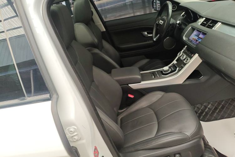 Used Land Rover Range Evoque 2018 240 PS SE Smart Brilliance Edition Right Front Seat