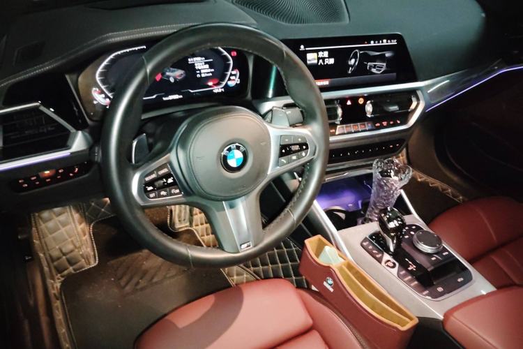 Used BMW 4 Series 2022 Second Facelift 430i Convertible M Sport Night Edition Package Steering Wheel