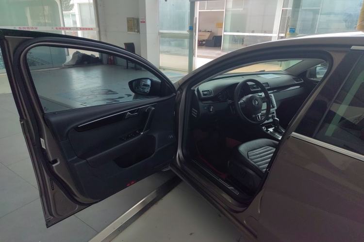 Used Volkswagen Magotan 2013 1.8TSI Luxury Model Driver Seat