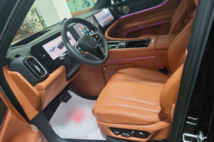 Used Hima AITO M9 2025 Extended-Range Ultra Version 52 kWh 6-Seater Left Front Seat