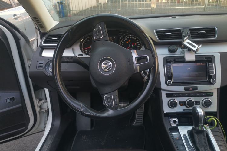 Used Volkswagen Magotan 2012 Travel Edition 2.0 TSI 4x4 Comfort Version
